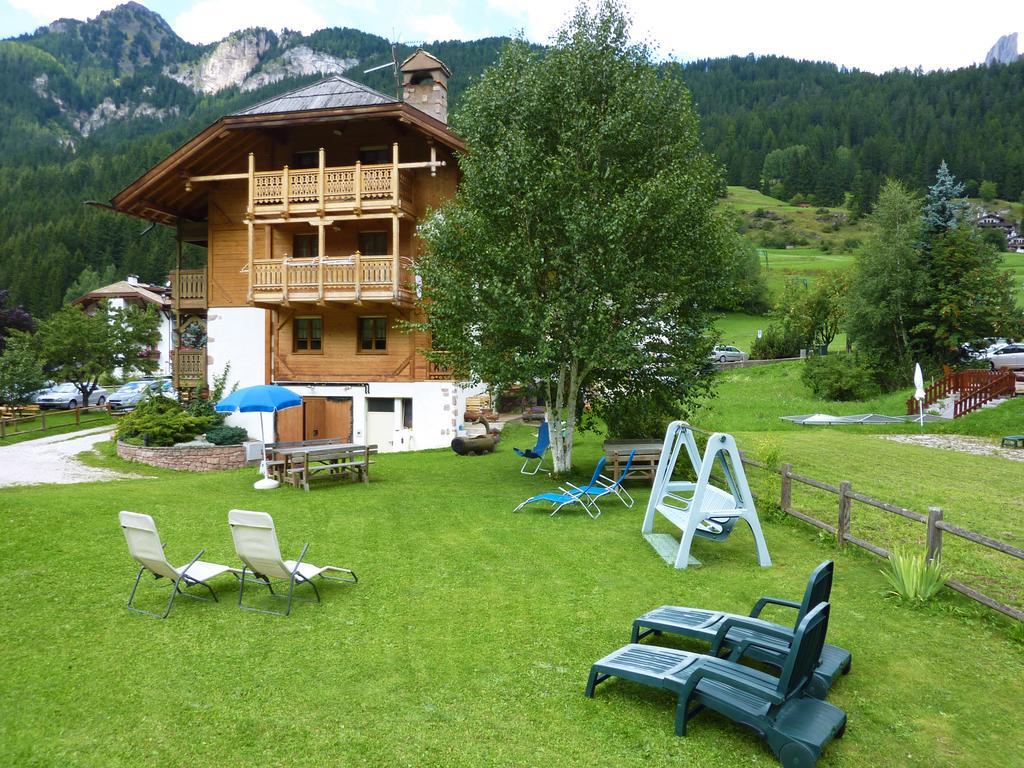 Appartamenti Majon Sotroi Campitello di Fassa Exterior foto