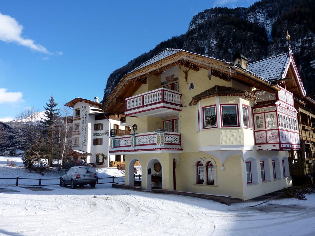Appartamenti Majon Sotroi Campitello di Fassa Exterior foto